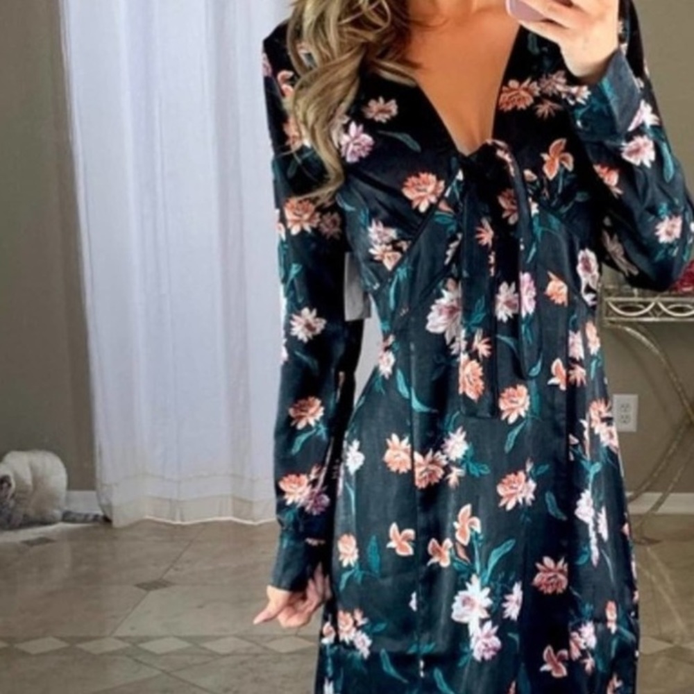 Reposhed! Chelsea28 Black Tie Knee Length Floral Dress